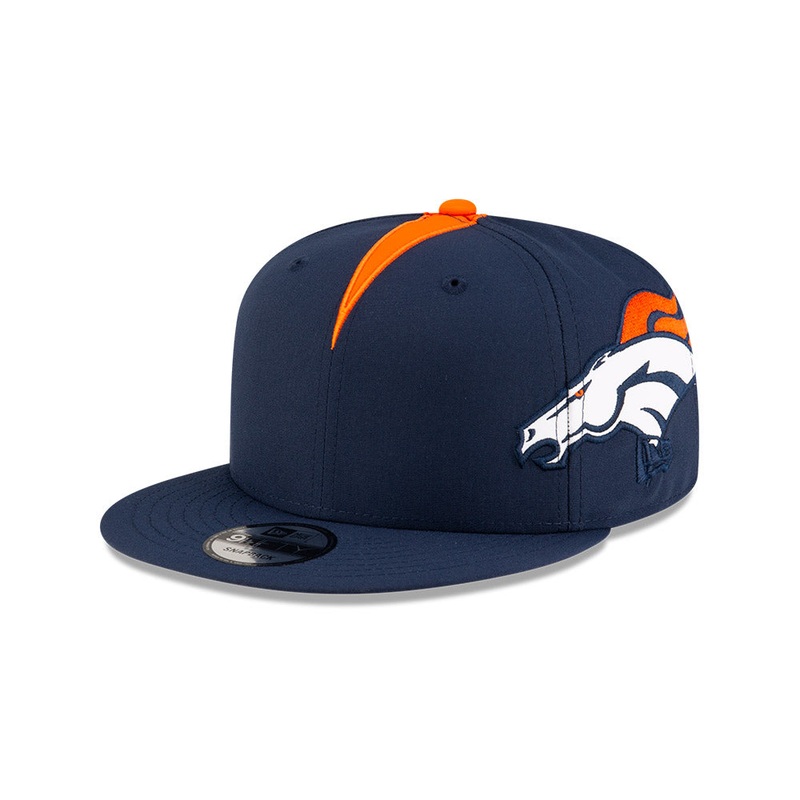 Denver Broncos New Era HELMET 9Fifty Snapback Hat –