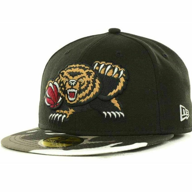 New Era Vancouver Grizzlies Black/White Camouflage Undervisor 59FIFTY Fitted Hat