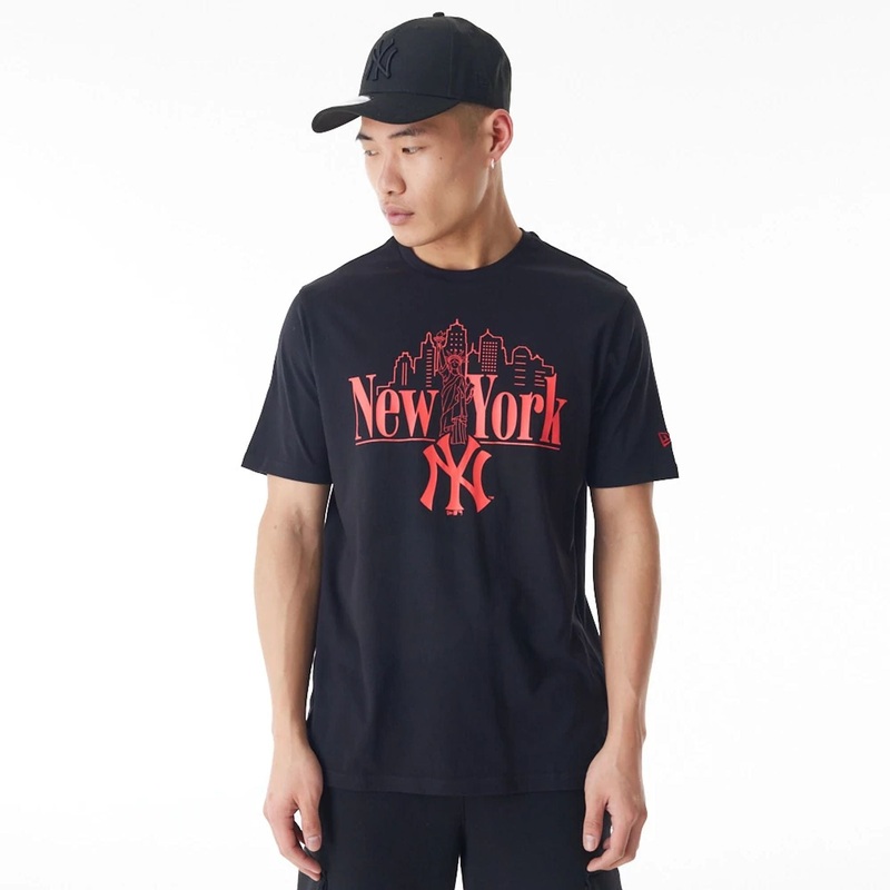 New York Yankees MLB Graphic Black T-Shirt XS