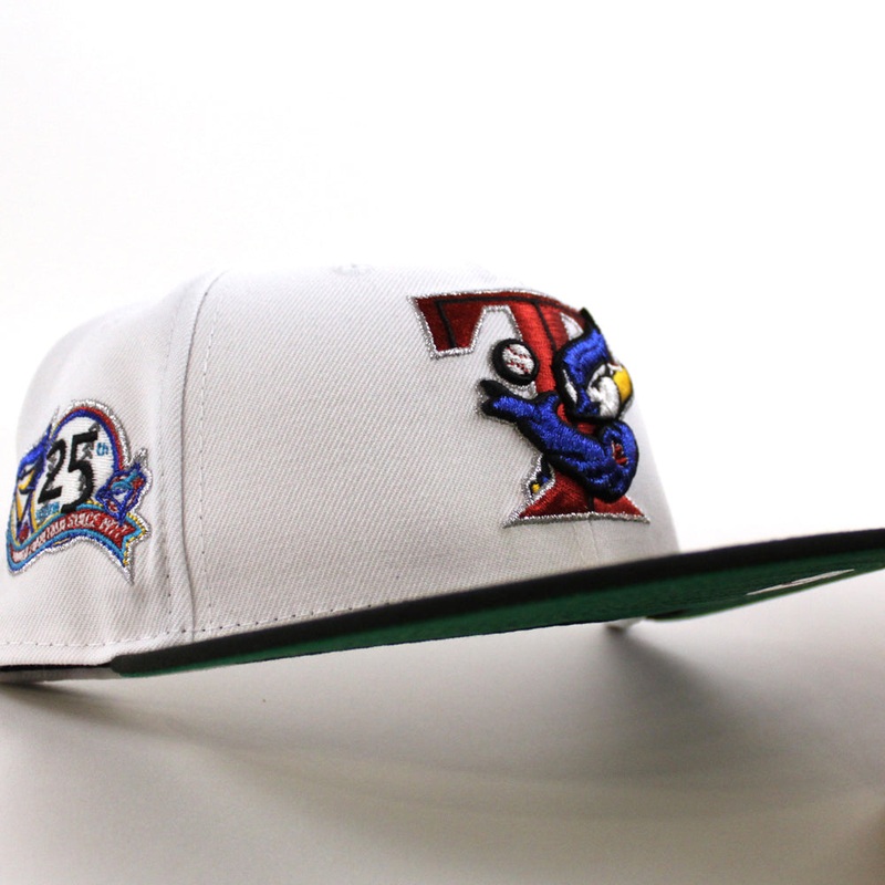Toronto Blue Jays 25th Anniversary New Era 59Fifty Fitted Hat (White Black Green Under Brim) 7