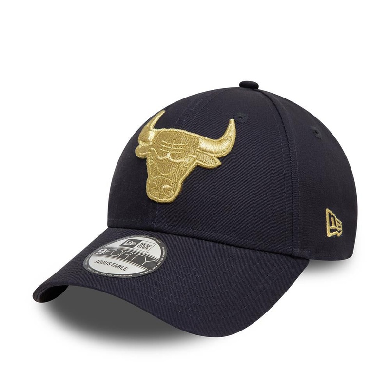 Chicago Bulls 9FORTY Metallic Badge Black Cap One Size
