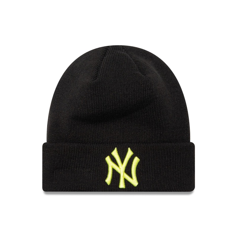 New York Yankees League Essential Black Cuff Knit Beanie Hat with Green Logo OSFM