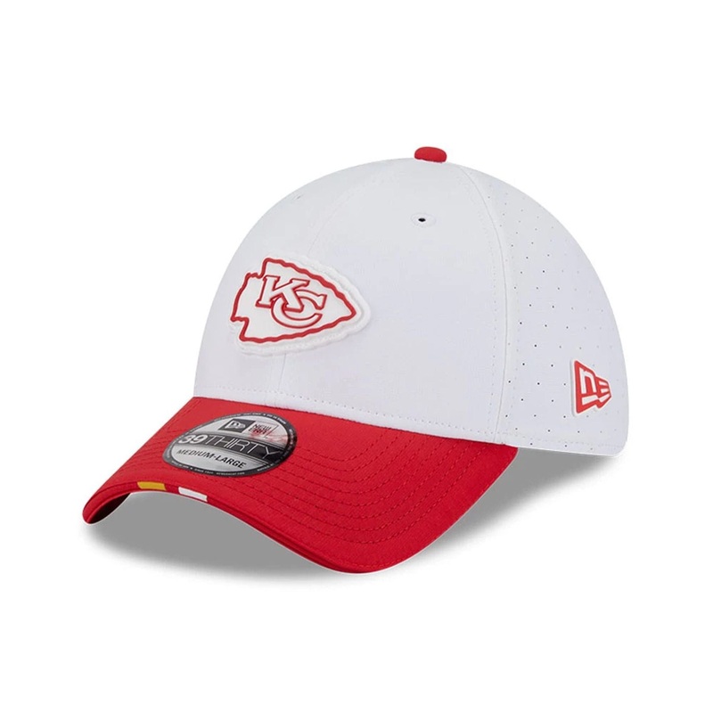 Kansas City Chiefs NFL Training 2025 White 39THIRTY Stretch Fit Cap S-M