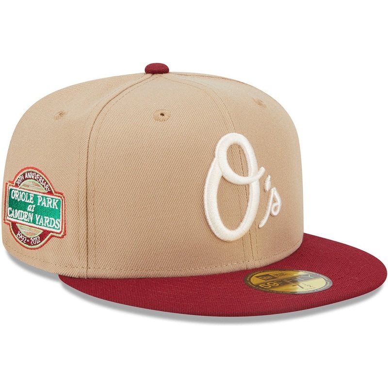 Lids HD x New Era Baltimore Orioles Season’s Greetings 59FIFTY Fitted Cap
