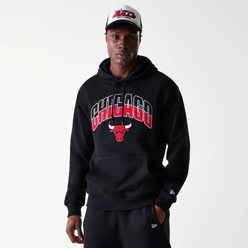 Chicago Bulls NBA Arch Graphic Black Oversized Pullover Hoodie XS