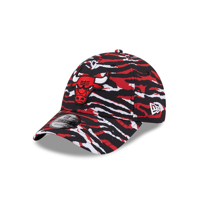 Chicago Bulls 9FORTY AOP Camo Red Cap One Size