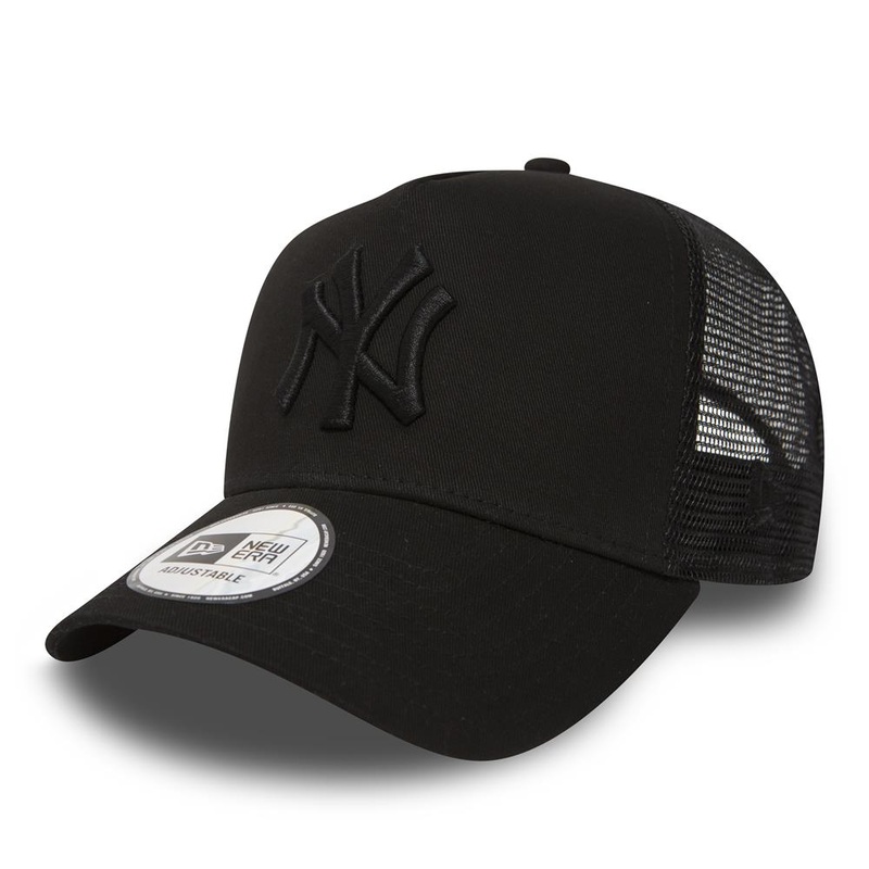New York Yankees Clean II Trucker Black Cap One Size
