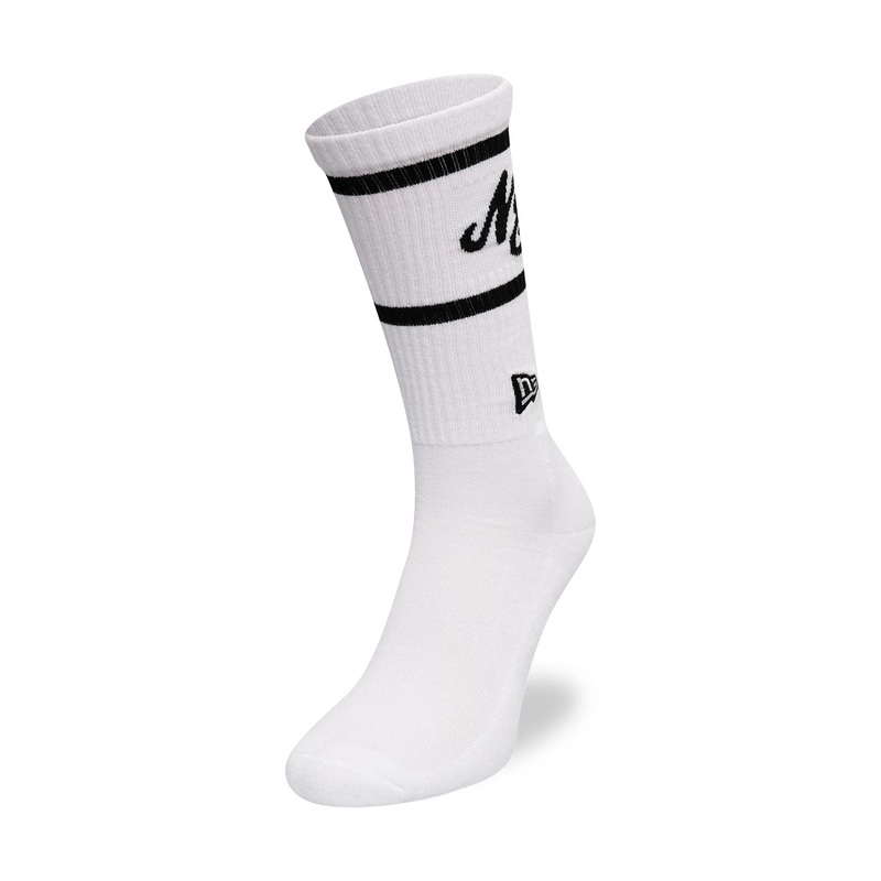 New Era Heritage Logo White Crew Socks 2-5