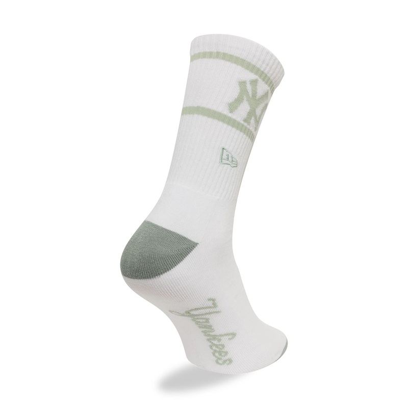 New York Yankees MLB Seasonal White and Green Crew Socks 2-5