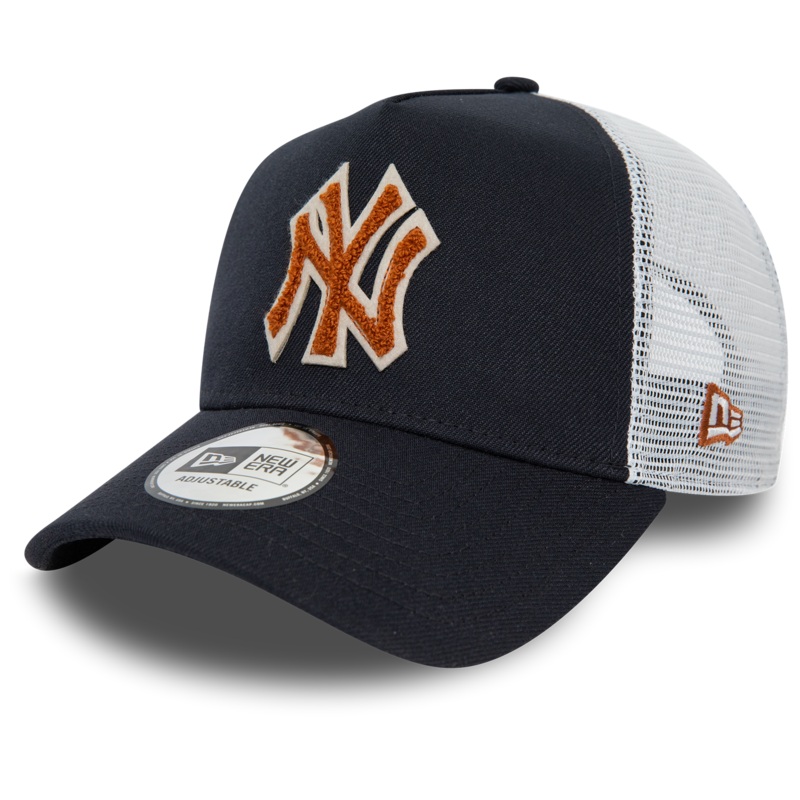 New York Yankees Boucle Navy Trucker Cap One Size